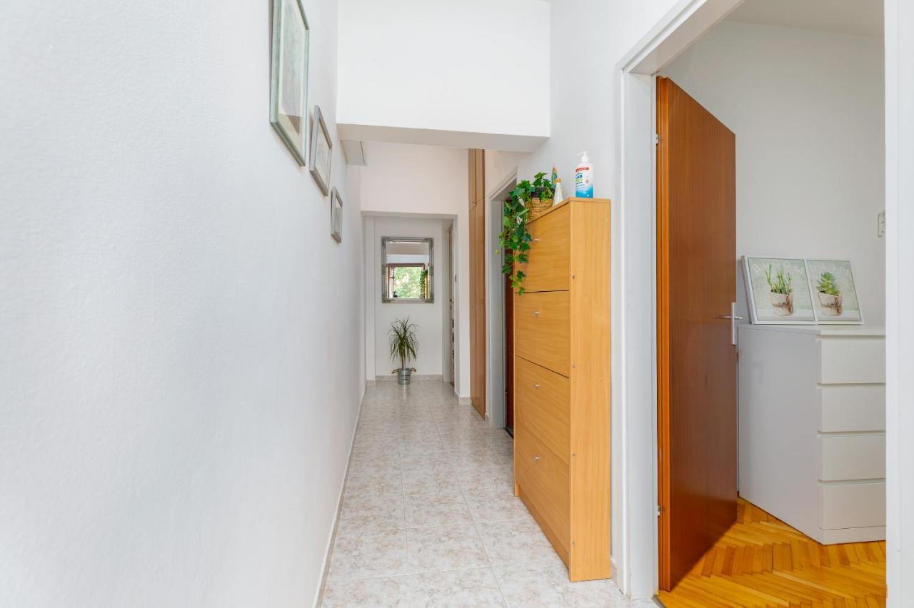 Apartment Tesic Close To The Sea With Shared 4Xbicycles Fažana Exteriör bild